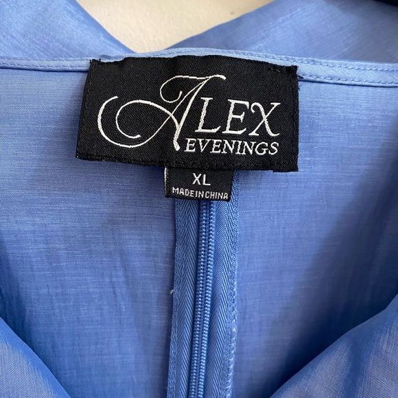 Alex Evenings Hydrangea Top | XL - Picture 3 of 5